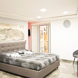 Sotterranea Con Jacuzzi Neapel